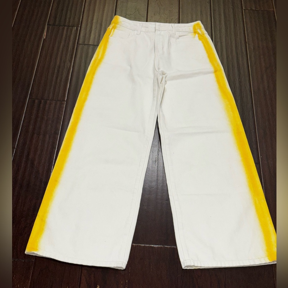 White Wide-Leg Jeans with Yellow Side Stripe